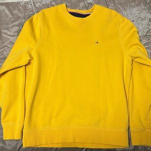 TOMMY HILFIGER Mustard Crew Neck | Size Medium| Unisex| Practically New! 🫶🏼